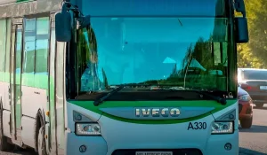 Астанада 8 жастағы қыз екі аяғынан айырылса да автобус жүргізушісіне рақымшылық жасалды