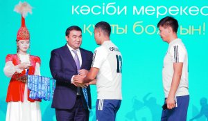 Түркістанда спорт күні кең көлемде аталып өтті