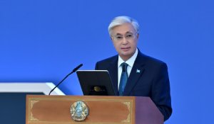 Тоқаев қазақстандықтарды Конституция күнімен құттықтады