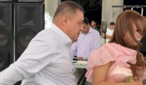 Түркістан облысында той үстінде әншіні бұрынғы қайын атасы соққыға жықты