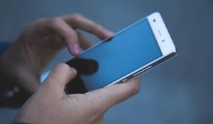 Алаяқтар жаңа әдіс пайдалана бастады: енді SMS-код қажет емес