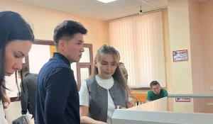 «Жанабыловтың 30 мыңдық курсы ашық сайтта тегін тұр»: шенеуніктер блогердің курсын сатып алған