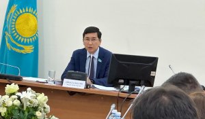 Мектепте Жасанды интеллектіні смартфонсыз қалай оқытады - Аймағамбетовтың жауабы