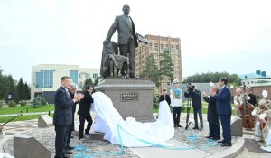 Қостанайда Міржақып Дулатұлының ескерткіші бой көтерді