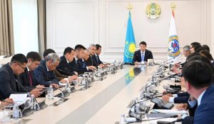 Миллиардтар бөлінді, бірақ не техника, не адам жоқ: Алматы әкімі мердігерлерді қатаң сынға алды
