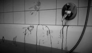 «Мойнын сындырып, өкпесі мен бауырын жаралаған»: Павлодар облысында ер адам өз қызын өлтірді деген күдікке ілінді