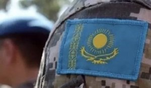 Алматыда сарбаз үшінші қабаттан секіріп кетті
