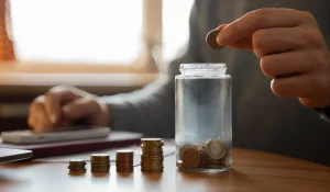 Халық бизнеске қарағанда көбірек ақша жинай бастады