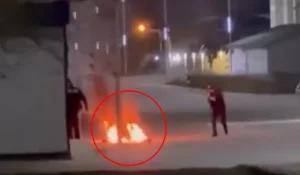 Маңғыстауда ер адам полиция ғимаратының алдында өзін өртемек болды