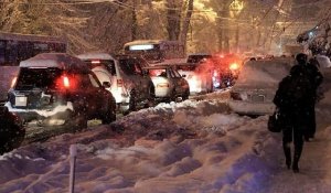 Алматыда қар түскеннен кейін бір түнде 58 жол апаты болды