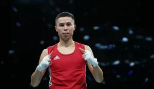 «Анашым, бұл жеңіс сіз үшін»: Сәкен Бибосынов екі дүркін әлем чемпионы атанды