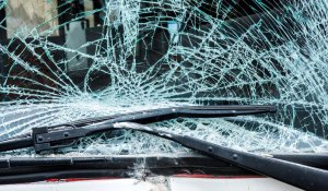 Қарағанды облысында 50 жолаушысы бар автобус жолдан шығып кетті