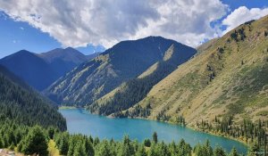 Алатау бөктері мен Бурабай: 800 мың гектар жер мемлекет меншігіне қайтарылды