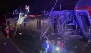 Испанияда екі жоғары жылдамдықты пойыз соқтығысып, 21 адам қаза тапты