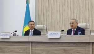 Бейбіт Исабаев Кербұлақ ауданының жаңадан сайланған әкімін таныстырды