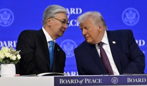 Бейбітшілік кеңесіне қол қою кезінде Тоқаев пен Трамп не туралы сөйлесті