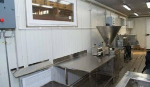 Оралдағы шұжық цехында жұмысшы станокқа қысылып қайтыс болды