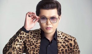 Таразда жол үстінде бейнеролик түсірген Ернар Айдарға айыппұл салынды