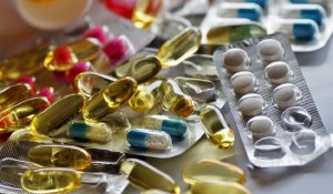 Қазақстанда науқастарға тегін берілуі тиіс 15 мың дана дәрі сатылып кеткен