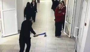 Құлсарыдағы балтамен шабуыл жасаған оқушының анасы мәлімдеме жасады