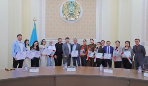 Qaz365.kz журналисі тіл байқауында топ жарды