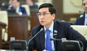 Аймағамбетов мұғалімдерді басы артық жұмысқа салғандарға айыппұл салуды ұсынды