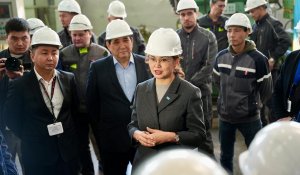 Аида Балаева Батыс Қазақстан машина жасау зауытының еңбек ұжымымен кездесті