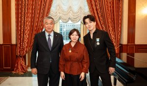 Димаш Құдайберген мен Самал Еслямова ТҮРКСОЙ марапаттарына ие болды