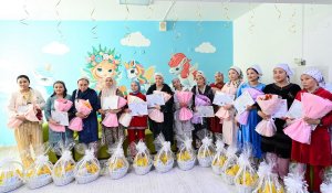 Қызылорда облысының әкімі перинаталдық орталықта аналармен кездесті