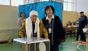 Панфилов ауданында 105 жастағы әже ең алғашқылардың бірі болып дауыс берді.