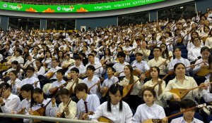 Алматының 11 500 домбырашысы Наурыз мейрамы құрметіне ұлттық рекорд орнатты