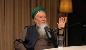 «Тоқалын шәкіртіне әперген»: дін өкілі желідегі бейнежазбасы үшін жауапқа тартылды