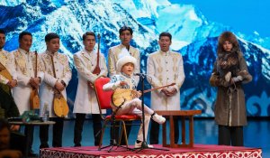 ШҚО әкімі республикалық командалық айтыста жеңімпаз атанған өңір ақындары мен дәстүрлі өнерпаздарын қабылдады