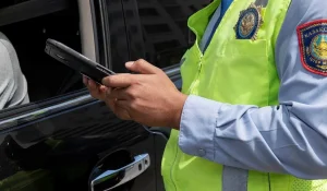 Алматыда екі күн ішінде 2 мыңнан астам автокөлік айыппұл тұрағына қойылды