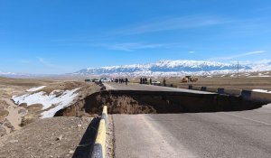 Алматы облысында «Кеген – Нарынқол» тас жолын еріген қар суы шайып кетті