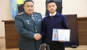 Қарағанды облысында жоғалған баланы тапқан 18 жастағы студент марапатталды