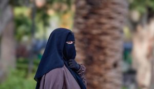 «Бетін тұмшалағандар жазаланады»: вице-министр заң бойынша қанша айыппұл салынатынын айтты