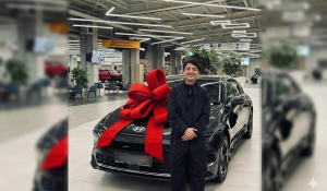 Мейрамбек Беспаев Еркеш Хасенге автокөлік сыйлады