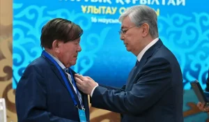 Тоқаев Мұхтар Шахановтың жақындарына көңіл айтты