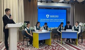 Құқықтық сауаттылық – қауіпсіздік кепілі: Ұлытауда оқушылар арасында дебат өтті