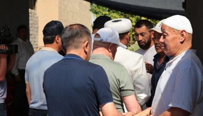 Түркістан облысының әкімі қаза тапқан бес жасар қыздың үйіне барды