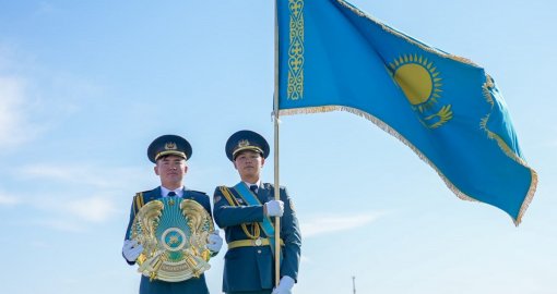 Республика күніне орай Шымкент қаласында тутұғыр орнатылды