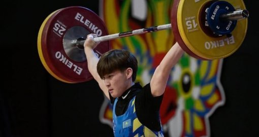 Қазақстандық 16 жастағы зілтемірші әлем чемпионы атанды