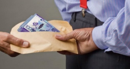 "10 млн берем, тізімнен алып таста": Елордада қылмыстық схема әшкере болды