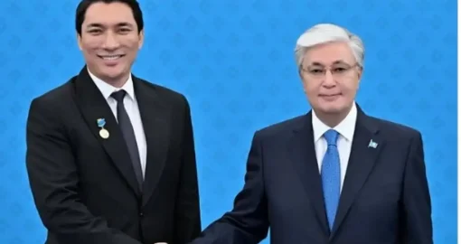 «Халық әртісі» атанып сынға ұшыраған Әлішер Кәрімов мәлімдеме жасады