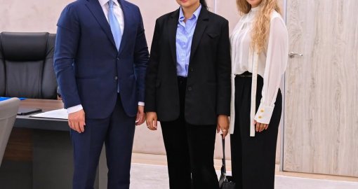«Орыс және ағылшын тілдерінде еркін сөйлейді». Бибісара Асаубаеваның анасы қызын жақтап шықты