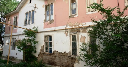 Тозығы жеткен: Қазақстанда  сүрілгелі тұрған қанша көппәтерлі үй бар екені белгілі болды