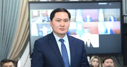 «Бір айтқанды орындамайтын адаммен жұмыс істемеймін». Бақтияр Артаев қарамағындағыларға ультиматум қойды