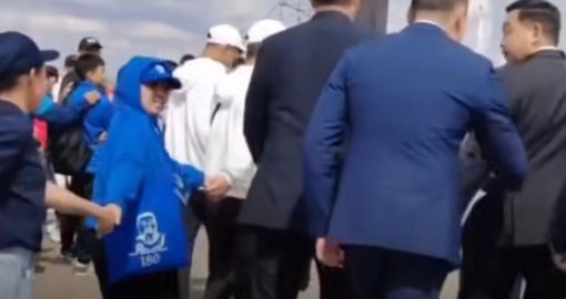 «Абайға құрмет осы ма?»: Саясат Нұрбек желіде қызу талқыланған видеоға қатысты түсініктеме берді