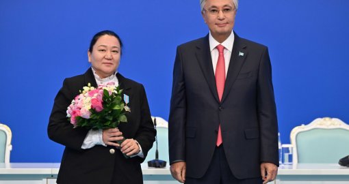 Президент бір топ ұстазға мемлекеттік наградалар табыстады